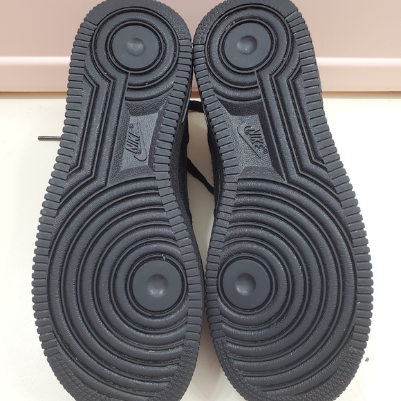 Nike Air Force 1 - Picture 4 of 5